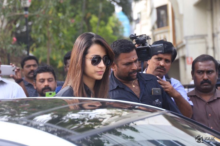 Tamil-Actors-Protest-For-Jallikattu